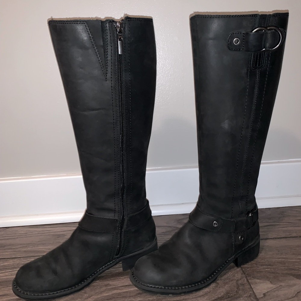 Black Combat Moto Boots with Buckle Detail